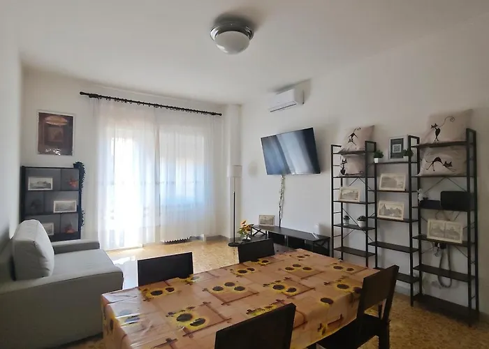 Cozy With Tax Included * Rom